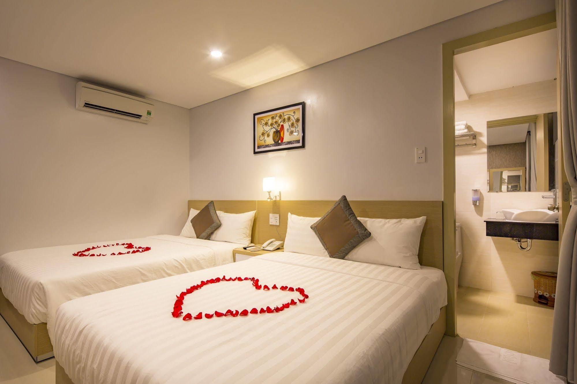 Love Hotel Nha Trang Exterior photo
